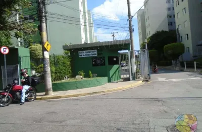 Apartamento com 2 quartos para alugar na Rua Valdemar Celestino da Silva, 515, Parque São Vicente, Mauá