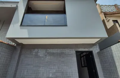 Sobrados à venda! villagio com 6 casas! 2 dorms, 2 banheiros! com fino acabamento!