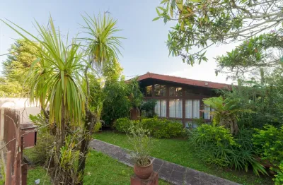 Casa com 4 quartos e terreno de 1020m² a venda no guabirotuba!