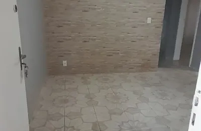 Casa com 2 quartos para alugar na Rua Belarmino de Matos, 196, Vicente de Carvalho, Rio de Janeiro