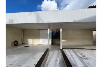 Galpão com 254m² para locação por r$ 7.000,00 na vila da penha - rj