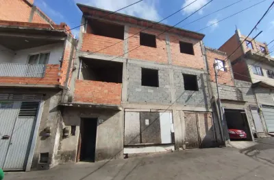 Casa em carapicuíba área livre com duas casas no quintal