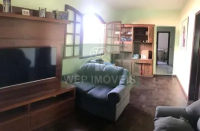 Casa com 3 quartos à venda na Rua São Roque, Sagrada Família, Belo Horizonte