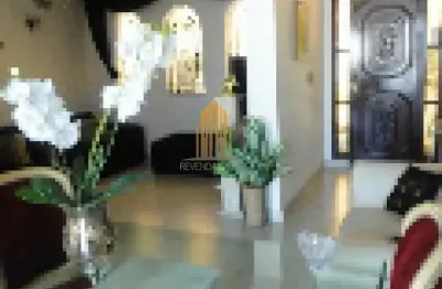 Sobrado triplex de 250m² com 2 dormitórios, 3 banheiros e 2 vagas a venda no jabaquara