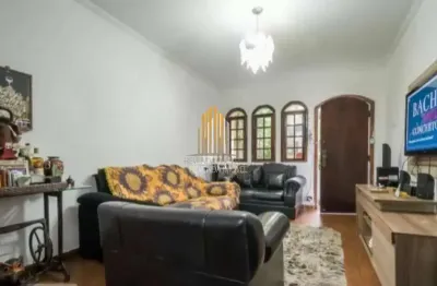 Sobrado residencial de 140m²  possuindo 3 dormitórios , 3 banheiros  e 2 vagas á venda no campo belo