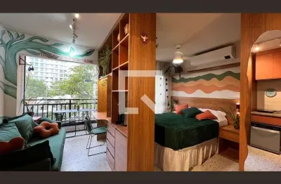 Kitnet / Stúdio à venda na Rua Cardeal Arcoverde, 857, Pinheiros, São Paulo