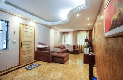 Casa com 3 quartos à venda na Rua Visconde de Ataíde, 57, Vila Carrão, São Paulo