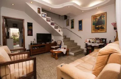 Casa com 2 quartos à venda na Rua Guaxupé, 843, Vila Carrão, São Paulo