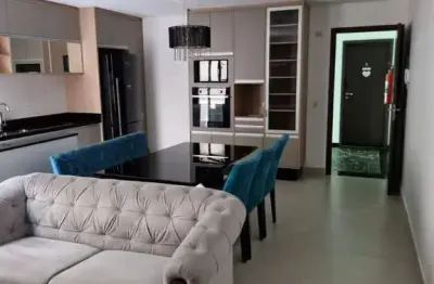 Apartamento sem condomínio com 3 dormitórios sendo 1 suíte e 2 vagas de garagem.