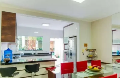 Casa com 4 quartos à venda na Vila Humaitá, Santo André 