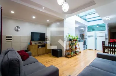Casa com 2 quartos à venda na Rua Euclides de Figueiredo, 75, Vila Tibiriçá, Santo André