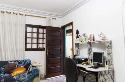 Casa com 3 quartos à venda na Rua Ligúria, 01, Parque Capuava, Santo André