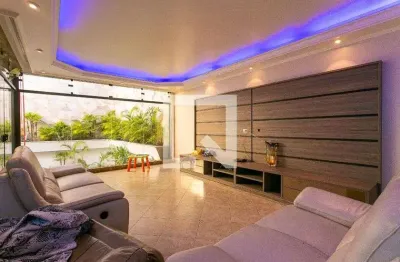 Casa com 3 quartos à venda na Rua Dirceu, 220, Vila Carrão, São Paulo