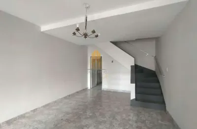 Sobrado residencial de 125m² possuindo 4 dormitórios , 3 banheiros e 1 vaga á venda em santo amaro