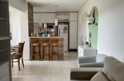 Apartamento de 63m² 2 quartos (1 suite com closet) sala com sacada, cozinha americana planejada e 1 vaga coberta no forest, todo planejado