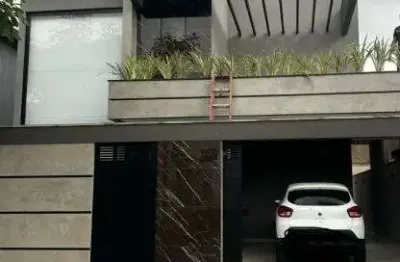 Casa contemporânea alto padrão em condomínio de luxo em campo grande.