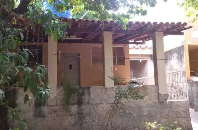 Modesta casa centro de cpo grande,num terreno 10x50
