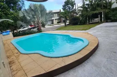 Casa alto padrão em condomínio de luxo reserva ecológica do sahy em mangaratiba.