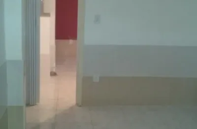 Casa com 1 quarto proximo a estrada do campinho, em campo grande - rj.