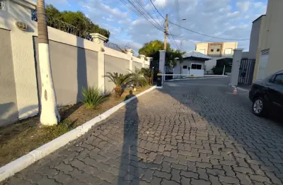 Excelentes lotes 8x16 totalmente planos em condomínio fechado à 5 minutos somente do west shopping.