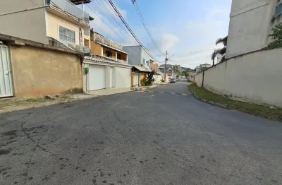 Terreno 270m2 c/ pequena edificação em condomínio fechado.