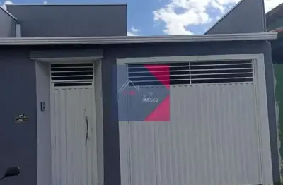 Uma linda casa, com localização no bairro são carlos, com acabamento de primeira