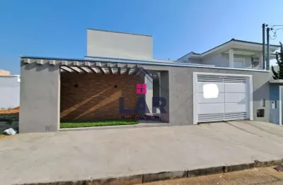 Uma linda casa de alto padrão com localização no bairro santa branca