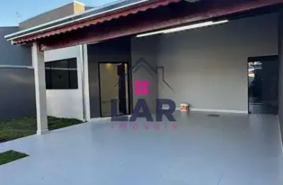 Vende-se uma casa com excelente acabamento e localização no parque real