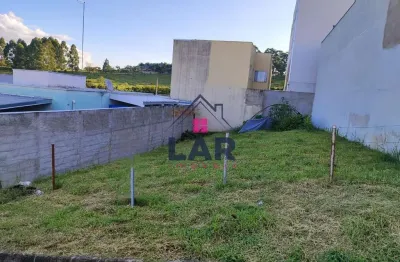 Vende-se terreno localizado no parque real, com excelente topografia.
