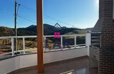 Casa de alto padrão a venda com excelente localização e acabamento