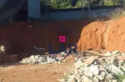 Terreno a venda com excelente topografia e localização em cachoeira de minas