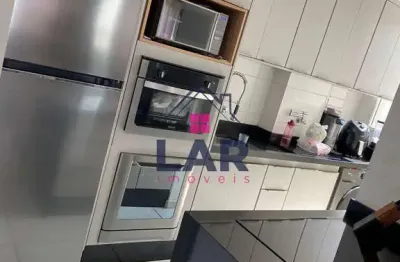 Vende-se apartamento com localização privilegiada e com excelente acabamento