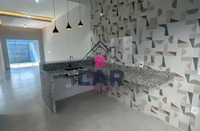 Vende-se casa com localização privilegiada e com acabamento de primeira