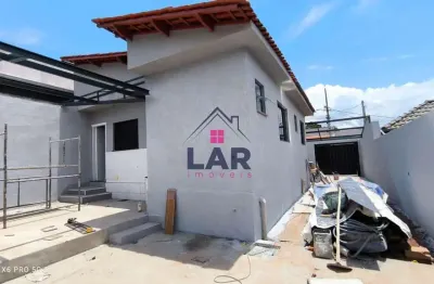 Vende-se casa com localização privilegiada e com acabamento de primeira