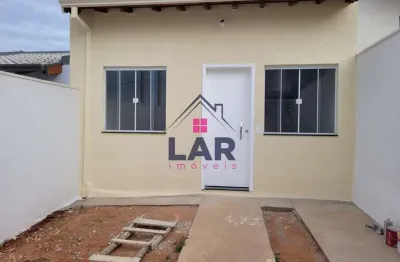 Vende-se casa com localiação privilegiada e excelente acabamento