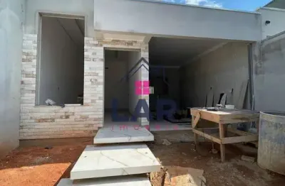 Vende-se casa com excelente acabamento e localização privilegiada