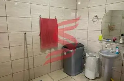 Terreno à venda no bal. nereidas, guaratuba, com estrutura de 2 dormitórios e 1 banheiro.