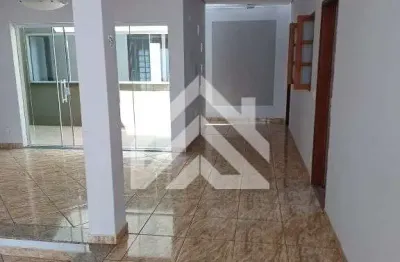 Linda residencia em condominio fechado! aceita financiamento