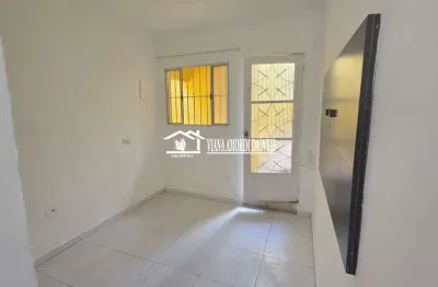 Casa com 1 dormitório á 8 minutos a pé até a estação primavera-interlagos