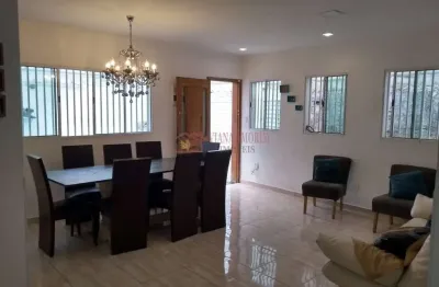 Casa com 3 dormitórios á 11 min a pé até a estação primavera-interlagos