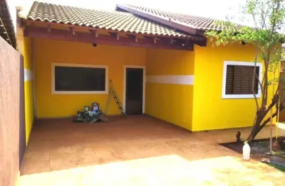 Casa a venda na região do parati - 1 suíte + 2 quartos  com varanda