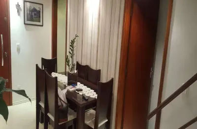Apartamento à venda, 60 m², 3 quartos, 2 banheiros, 1 suíte