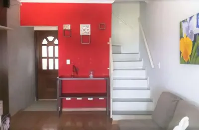 Sobrado à venda, 100 m², 2 quartos, 3 banheiros, 2 suítes