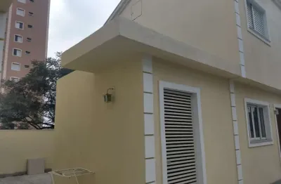Sobrado à venda, 99 m², 2 quartos, 3 banheiros, 2 suítes