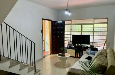 Sobrado à venda, 125 m², 3 quartos, 3 banheiros, 1 suíte