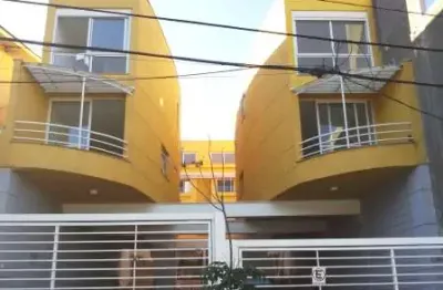 Sobrado à venda, 122 m², 3 quartos, 3 banheiros, 1 suíte