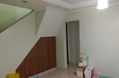 Sobrado à venda, 203 m², 4 quartos, 1 banheiro, 2 suítes