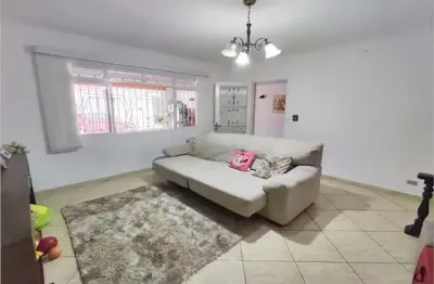 Sobrado à venda, 200 m², 2 quartos, 2 banheiros, 1 suíte
