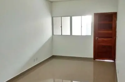 Sobrado à venda, 132 m², 3 quartos, 2 banheiros, 1 suíte