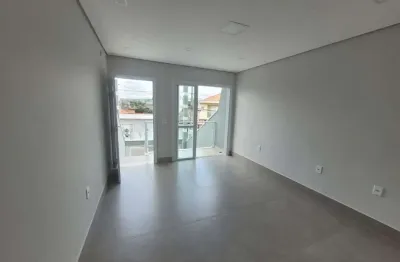 Sobrado à venda, 105 m², 2 quartos, 3 banheiros, 2 suítes